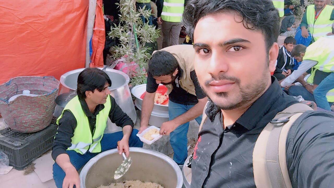 Pilgrims visiting Kazmain shrine